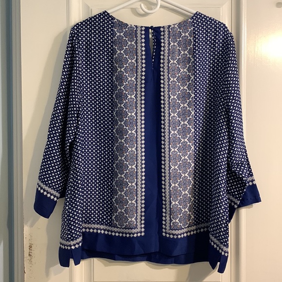 Blue Patterned Adrienne Vittadini Blouse - Picture 2 of 9